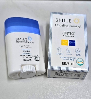 MELASMA-X SMILE MODELING SUN STICK (22g)